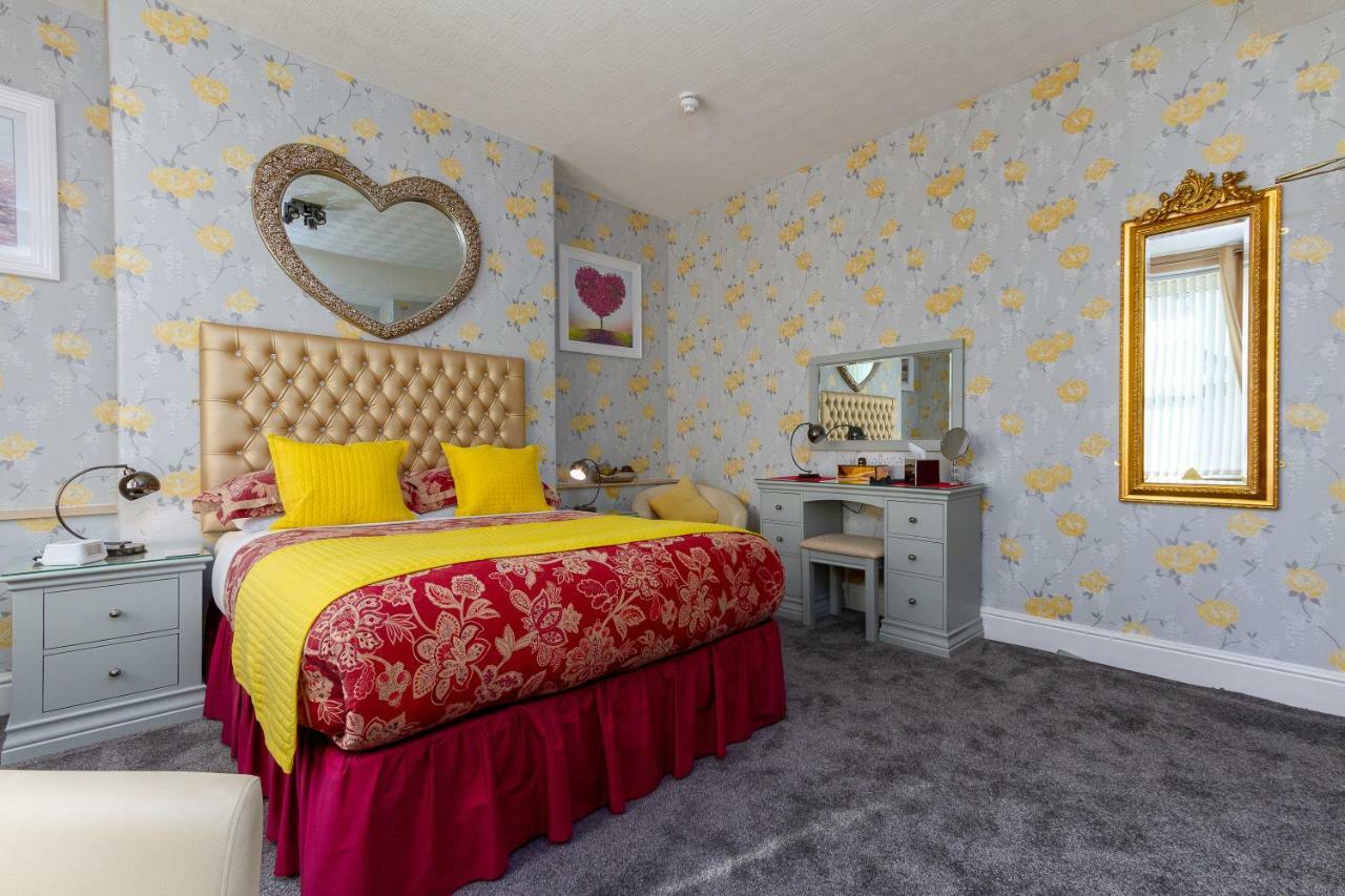 Valentine Lodge Over 21 Adult Couples Only Blackpool Buitenkant foto