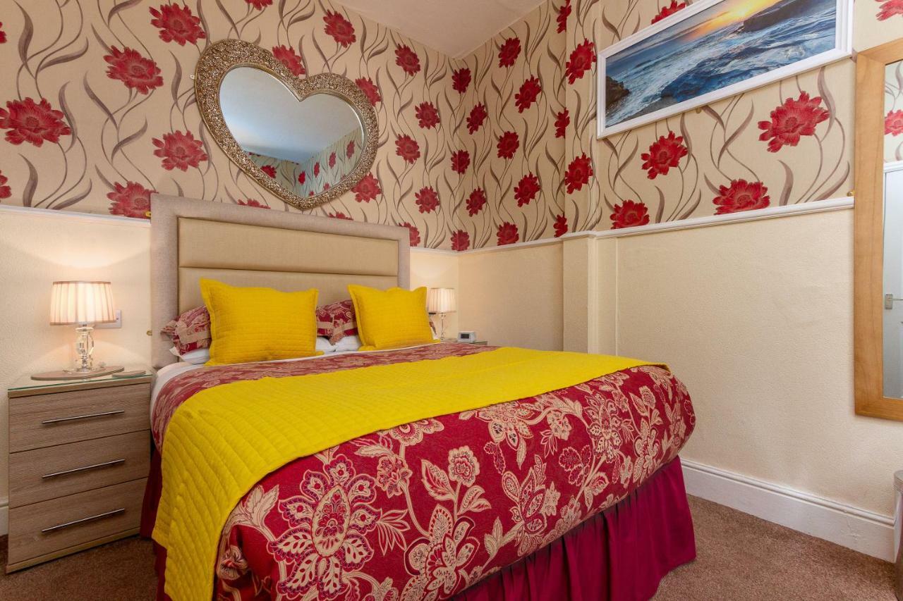 Valentine Lodge Over 21 Adult Couples Only Blackpool Buitenkant foto