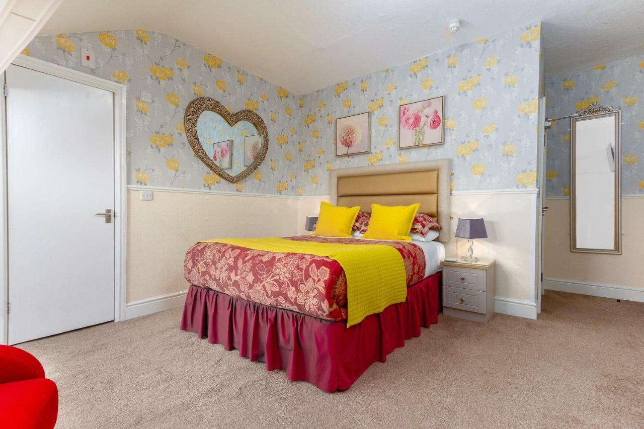 Valentine Lodge Over 21 Adult Couples Only Blackpool Buitenkant foto