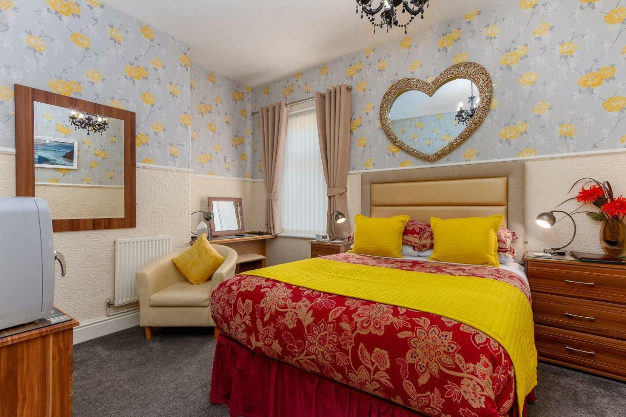 Valentine Lodge Over 21 Adult Couples Only Blackpool Buitenkant foto