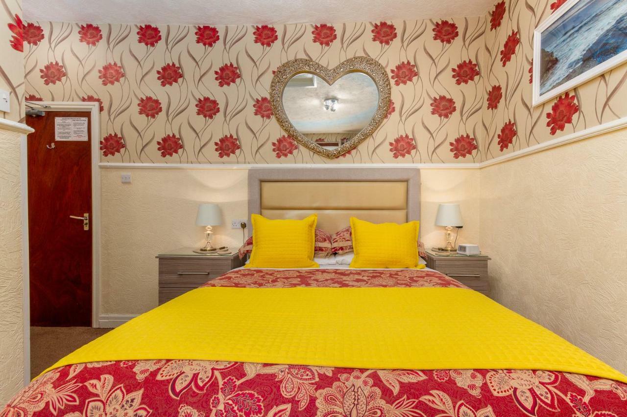 Valentine Lodge Over 21 Adult Couples Only Blackpool Buitenkant foto